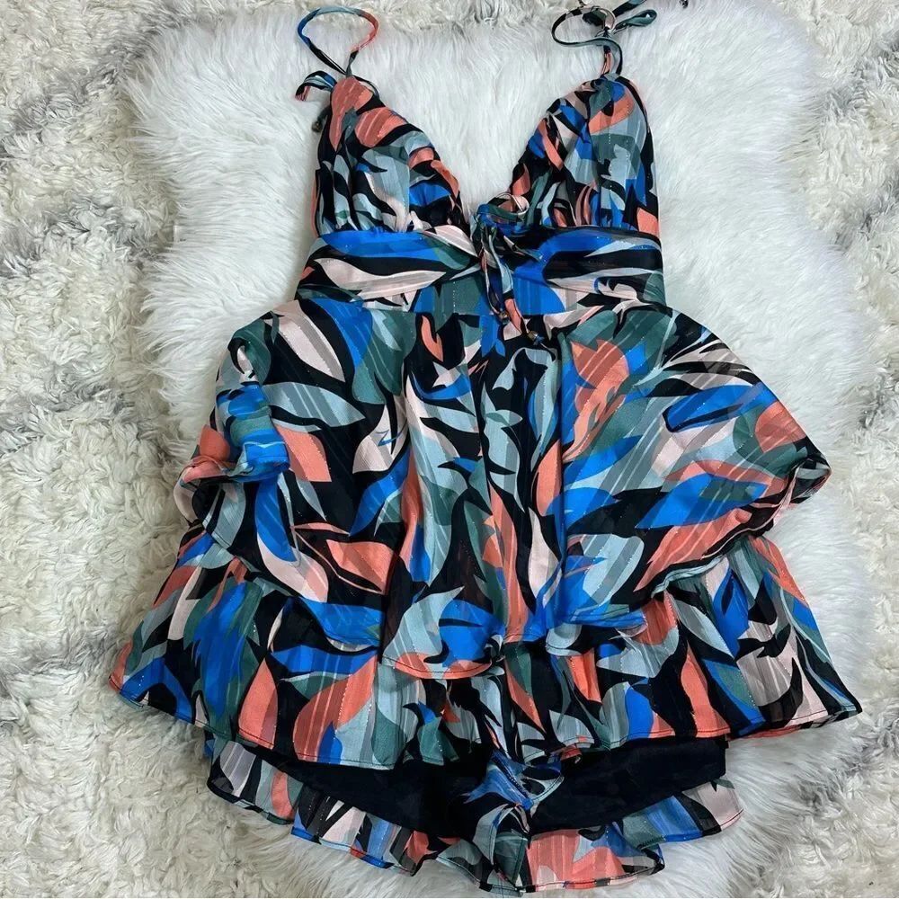 Colorful Leaf Print Romper - Picture 2 of 9